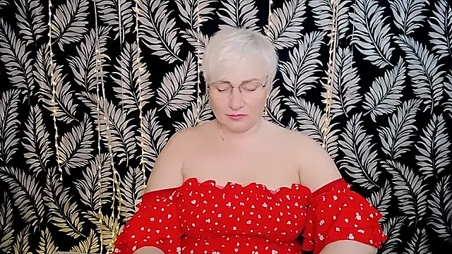 Olivia playful online show from April 18, 2026, 10:28 am