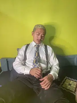 Satinshirt1992 online show from March 25, 2026, 3:55 pm