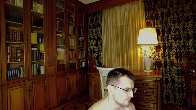 Snapshot of Friend12321 chatting on November 23, 2025, 9:58 pm Friend12321 online show from November 23, 2025, 9:58 pm