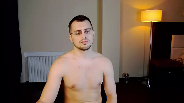 Snapshot of Friend12321 chatting on February 16, 2025, 8:32 am Friend12321 online show from February 16, 2025, 8:32 am