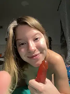 Snapshot of kimczii chatting on November 12, 2025, 7:23 am kimczii online show from November 12, 2025, 7:23 am