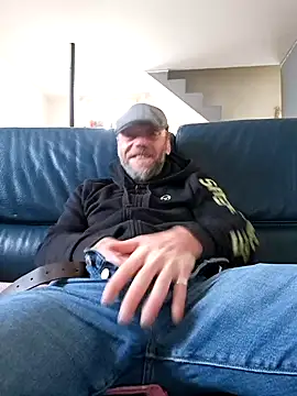 eddouxxx78 online show from January 6, 2025, 10:57 am