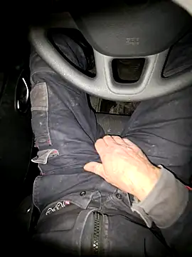 eddouxxx78 online show from December 19, 2025, 6:16 am