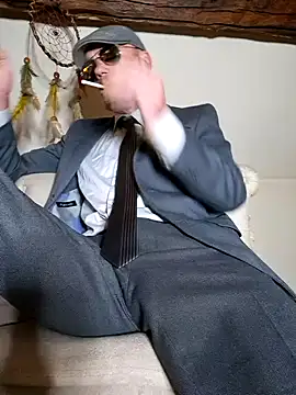 eddouxxx78 online show from September 27, 2025, 3:45 am