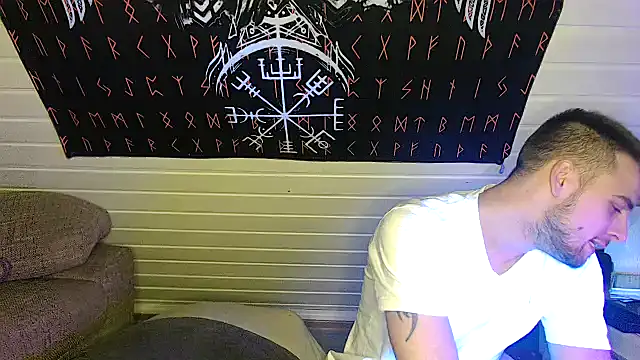 Snapshot of Youngtimer_1997 chatting on December 5, 2025, 8:17 pm Youngtimer 1997 online show from December 5, 2025, 8:17 pm