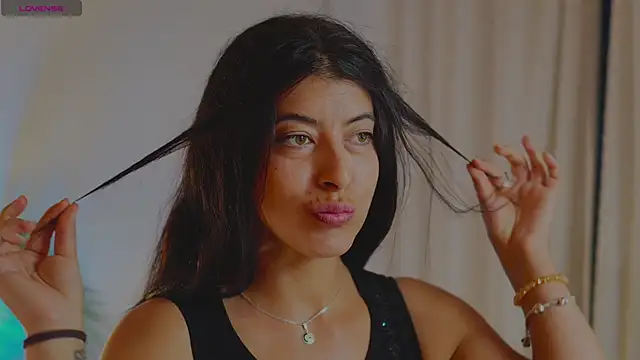 anabelcurvy online show from October 21, 2025, 7:02 pm