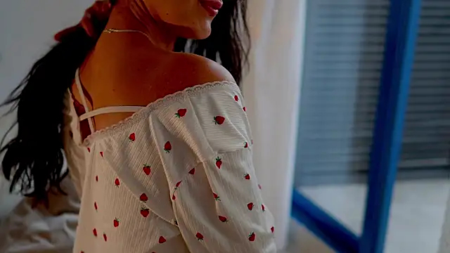 anabelcurvy online show from October 13, 2025, 7:21 am