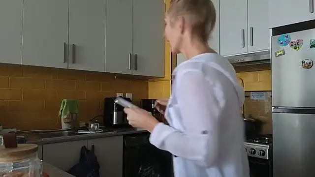 Allys online show from October 2, 2025, 5:22 am