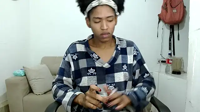 angelamarie1 online show from November 25, 2025, 12:44 am