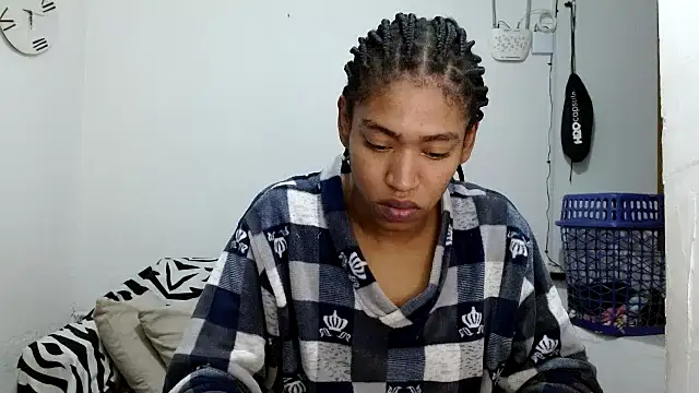 angelamarie1 online show from April 18, 2026, 7:11 am