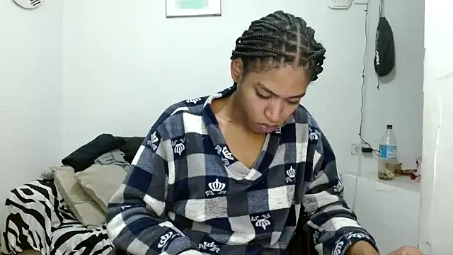 angelamarie1 online show from April 10, 2026, 12:12 pm