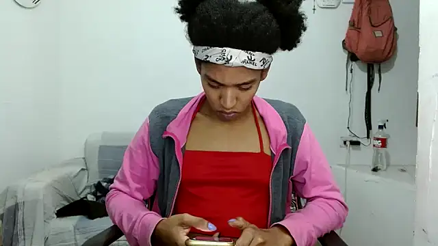 angelamarie1 online show from October 28, 2025, 9:36 pm