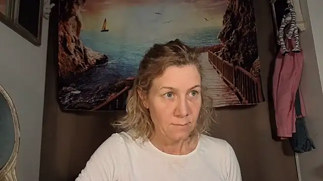 Snapshot of Lola_Belgium chatting on May 30, 2026, 5:36 am Lola Belgium online show from May 30, 2026, 5:36 am