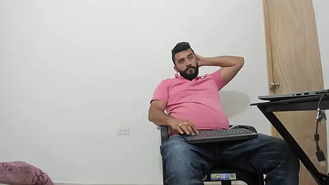 Snapshot of isearchcompany chatting on November 11, 2025, 9:53 pm isearchcompany online show from November 11, 2025, 9:53 pm