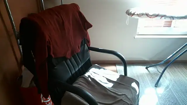 Snapshot of olibrius71 chatting on April 23, 2026, 3:02 pm olibrius71 online show from April 23, 2026, 3:02 pm