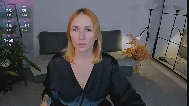 Snapshot of Karinella_x chatting on November 15, 2025, 9:41 pm Karinella x online show from November 15, 2025, 9:41 pm