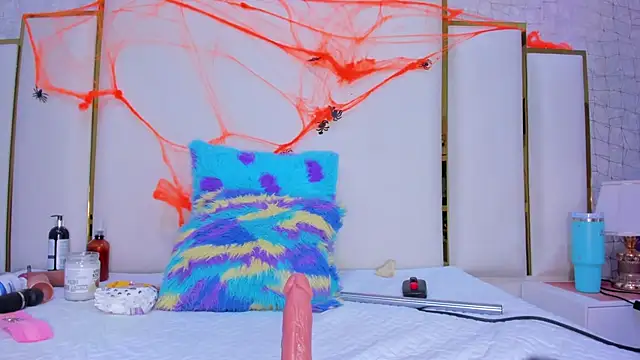 Snapshot of paola_rodriguez chatting on October 27, 2025, 7:37 pm paola rodriguez online show from October 27, 2025, 7:37 pm