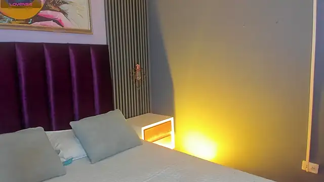 LauraAristizabal online show from May 16, 2026, 11:53 am