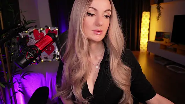 Snapshot of ShyNdWild chatting on February 23, 2025, 4:46 pm ShyNdWild online show from February 23, 2025, 4:46 pm