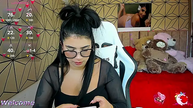 Snapshot of vane_lopez_ chatting on September 23, 2025, 6:04 pm vane lopez online show from September 23, 2025, 6:04 pm