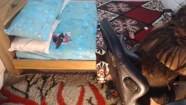 sexyjustin202 online show from March 23, 2026, 2:22 am