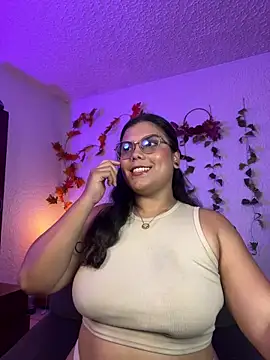 Snapshot of kittylu__ chatting on November 15, 2025, 2:37 am kittylu online show from November 15, 2025, 2:37 am