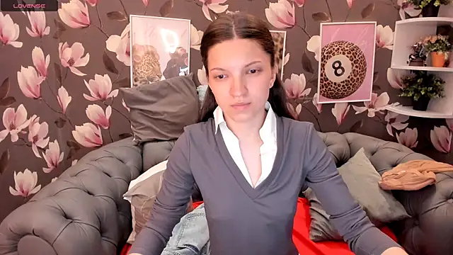 MelaniGrand online show from June 26, 2026, 8:20 am