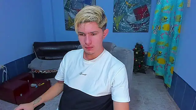 patrik 027 online show from January 15, 2026, 4:54 pm