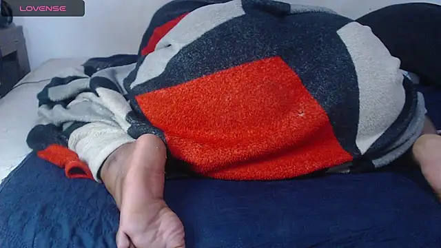 Snapshot of Sexy_night_bm chatting on October 12, 2025, 12:01 am Sexy night bm online show from October 12, 2025, 12:01 am