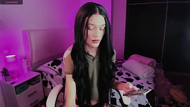 Ainhoads online show from November 4, 2025, 7:56 am