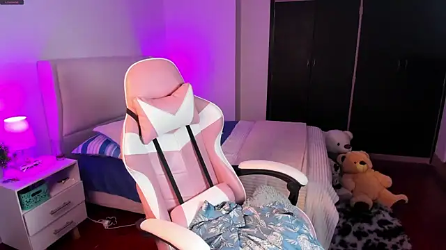 Ainhoads online show from April 3, 2026, 9:16 am