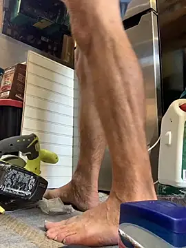 Snapshot of Likewise chatting on October 2, 2025, 10:35 pm Likewise online show from October 2, 2025, 10:35 pm