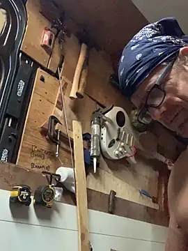 Snapshot of Likewise chatting on September 23, 2025, 4:08 am Likewise online show from September 23, 2025, 4:08 am