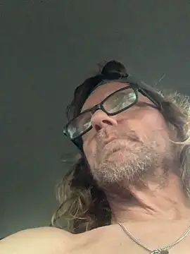 Snapshot of Likewise chatting on March 23, 2025, 4:38 am Likewise online show from March 23, 2025, 4:38 am