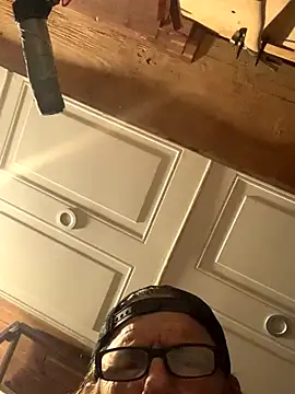 Snapshot of Likewise chatting on October 14, 2025, 12:50 pm Likewise online show from October 14, 2025, 12:50 pm