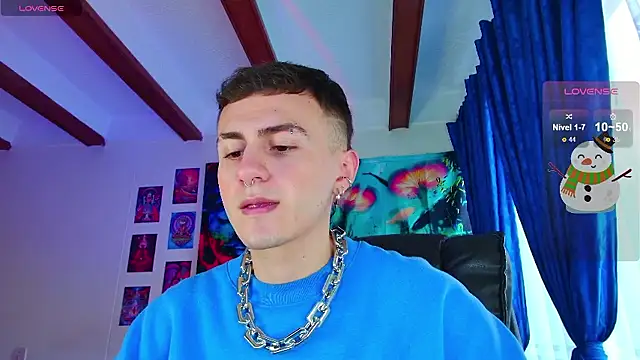 Snapshot of dimitri-bilak chatting on December 5, 2024, 10:17 pm dimitri-bilak online show from December 5, 2024, 10:17 pm