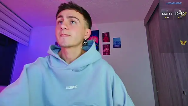 Snapshot of dimitri-bilak chatting on October 18, 2025, 11:18 pm dimitri-bilak online show from October 18, 2025, 11:18 pm