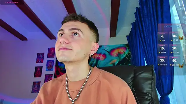 Snapshot of dimitri-bilak chatting on December 4, 2024, 10:35 pm dimitri-bilak online show from December 4, 2024, 10:35 pm