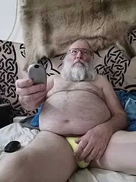 Snapshot of SexySantaC chatting on November 25, 2025, 2:17 pm SexySantaC online show from November 25, 2025, 2:17 pm