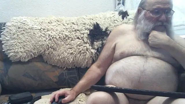 Snapshot of SexySantaC chatting on October 21, 2025, 5:12 pm SexySantaC online show from October 21, 2025, 5:12 pm