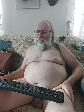 Snapshot of SexySantaC chatting on August 6, 2026, 11:05 am SexySantaC online show from August 6, 2026, 11:05 am