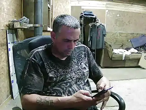 hardcok4u2abuse40 online show from March 13, 2025, 5:43 am