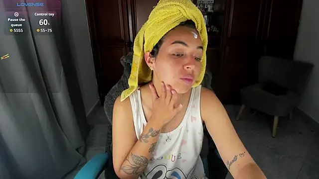 Snapshot of Miss_Nicole chatting on July 11, 2026, 1:44 pm Miss Nicole online show from July 11, 2026, 1:44 pm