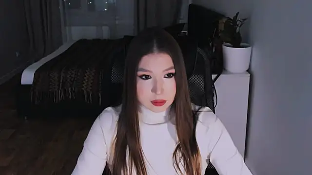 Eva Chris online show from November 8, 2025, 4:43 pm