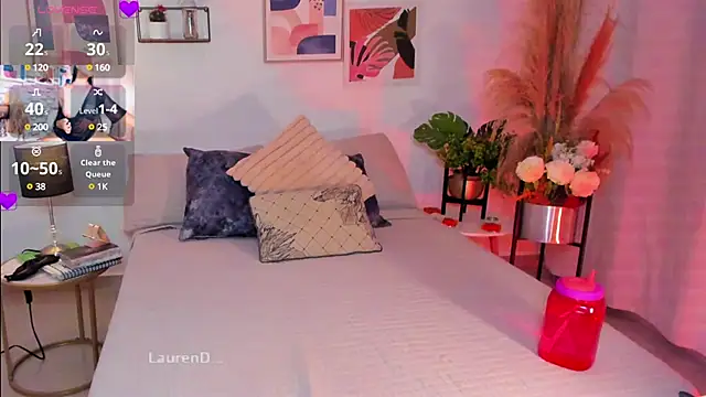 Snapshot of Misslaurenn chatting on March 12, 2025, 10:39 pm Misslaurenn online show from March 12, 2025, 10:39 pm