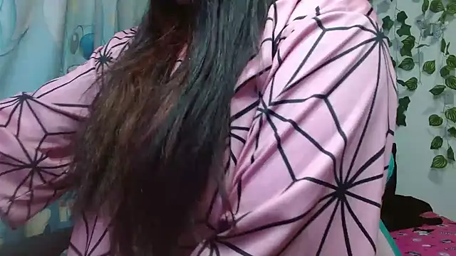 Snapshot of litlle_cat chatting on February 2, 2025, 8:02 am litlle cat online show from February 2, 2025, 8:02 am