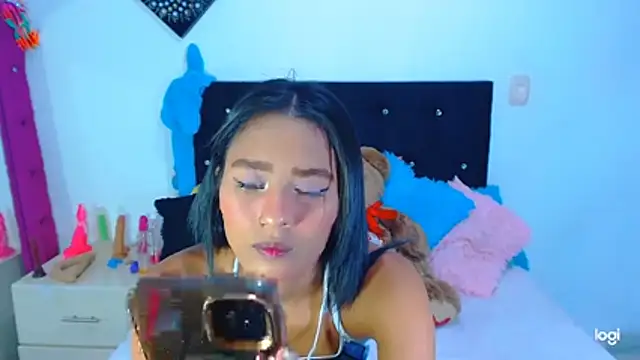 Snapshot of Jenng18 chatting on July 26, 2026, 7:54 pm Jenng18 online show from July 26, 2026, 7:54 pm