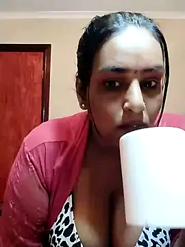 Snapshot of NWC4LYF chatting on November 6, 2025, 9:41 pm NWC4LYF online show from November 6, 2025, 9:41 pm