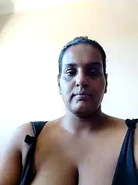 Snapshot of NWC4LYF chatting on December 19, 2025, 8:06 am NWC4LYF online show from December 19, 2025, 8:06 am