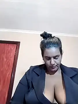 Snapshot of NWC4LYF chatting on December 13, 2025, 8:04 pm NWC4LYF online show from December 13, 2025, 8:04 pm